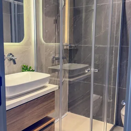 Bright 1-br Close To The Sea With Pool Access F-4 38