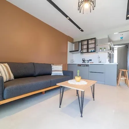 Bright 1-br Close To The Sea With Pool Access F-4 38 Appartamento *