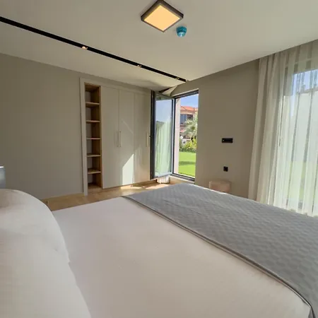 Bright 1-br Close To The Sea With Pool Access F-4 38 شقة